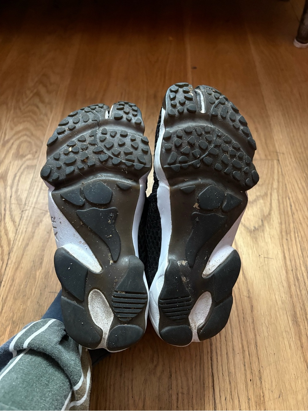 Nike Air Rifts in Black and White Size 7 - Picture 6 of 7
